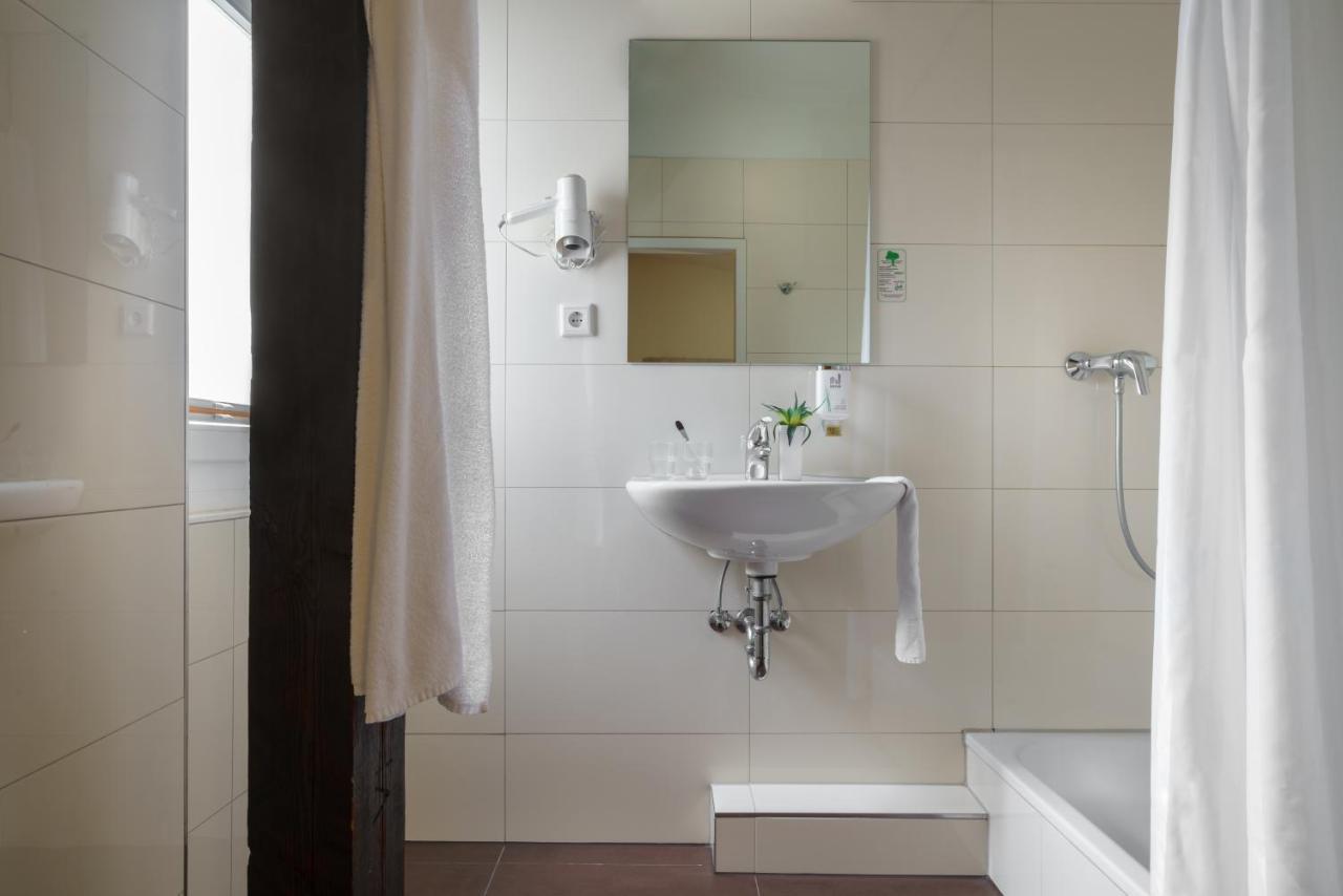 Hotel Alster Hamburg-Harburg Exteriör bild